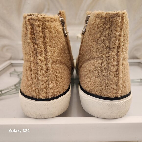 Blowfish Malibu Kimber-Hi Oxford sneakers. NIB. Size 8 - Picture 6 of 10